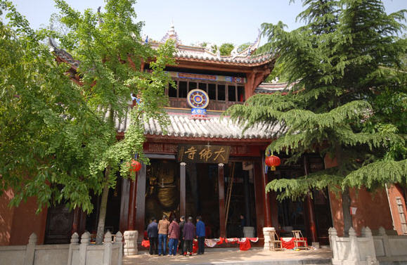 三台大佛寺殿门与匾额的历史资料照片